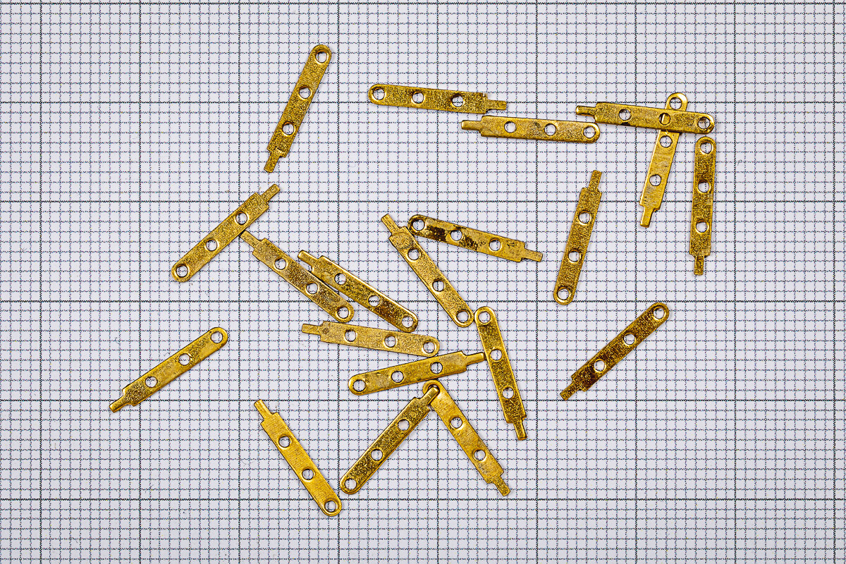 Gelænderstøtte 14Mm 3H 20- Brass Messing - 04-Bf-0145 - Billing Boats