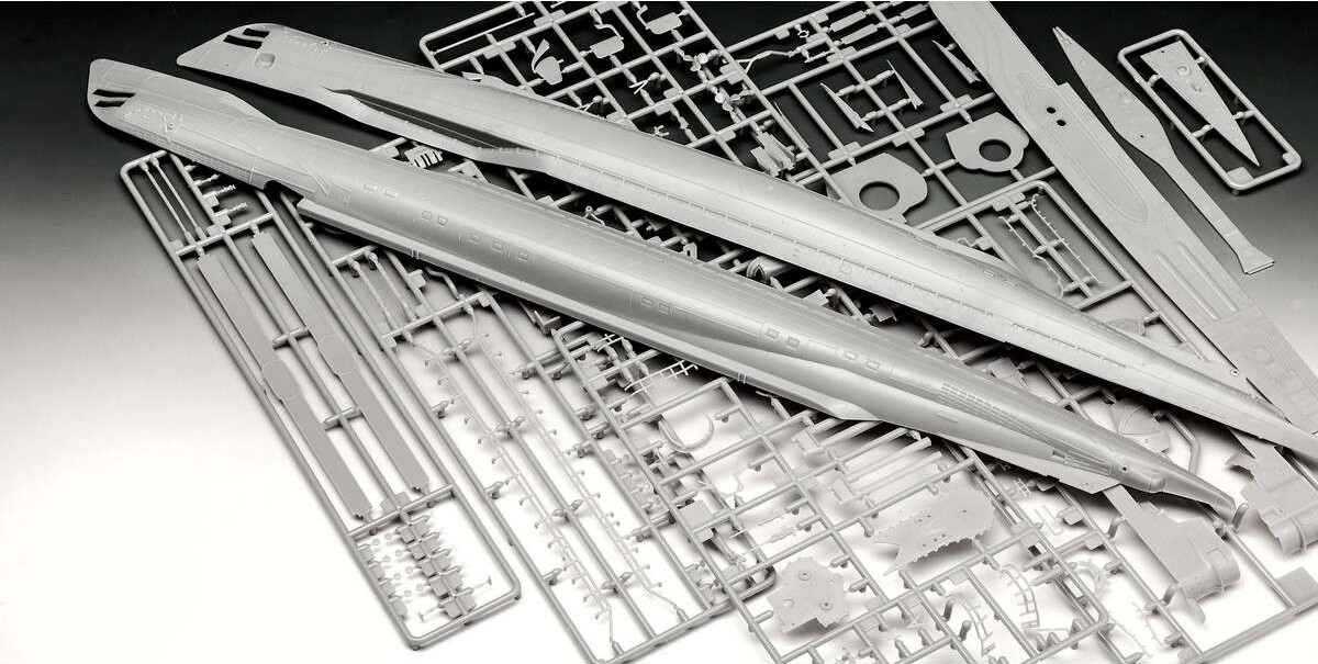 Revell - German Submarine Type Ix C40 U190 - 1 144 - Level 4 - 05167