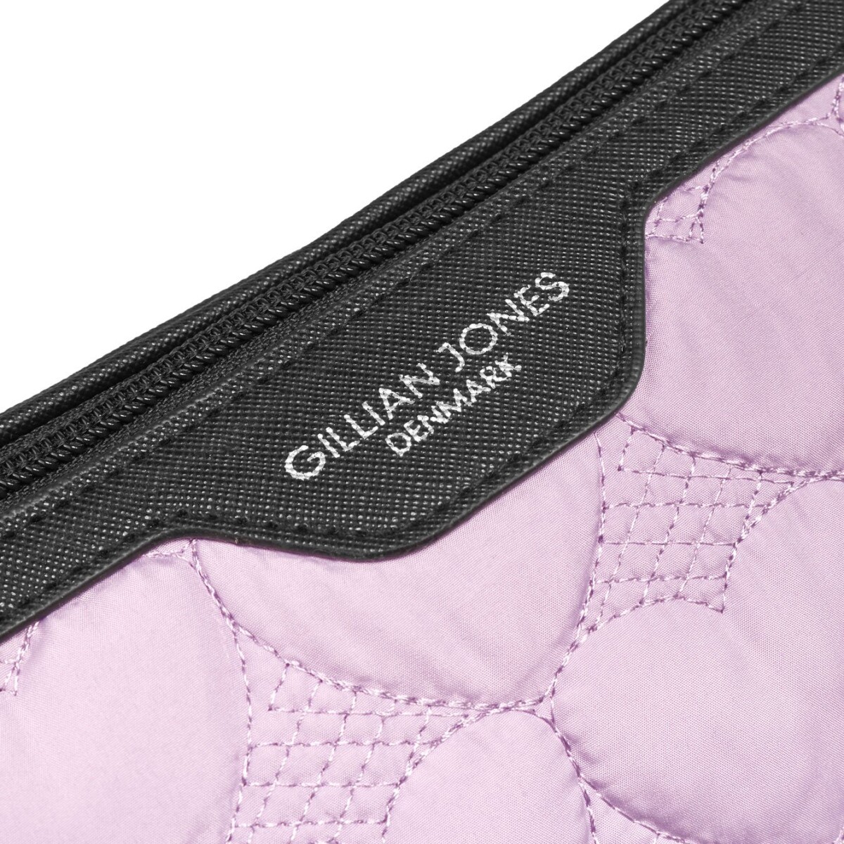 Gillian Jones - Toilettaske Sæt - Urban Travel - 2 Dele - Purple Hearts