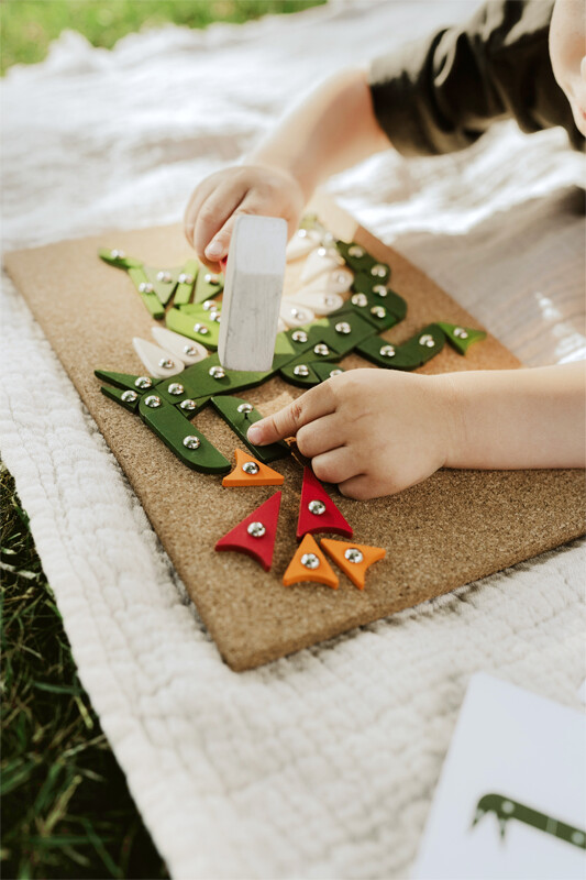 Hammerbræt Med Søm Træhammer Og Klodser - Planter Og Dyr