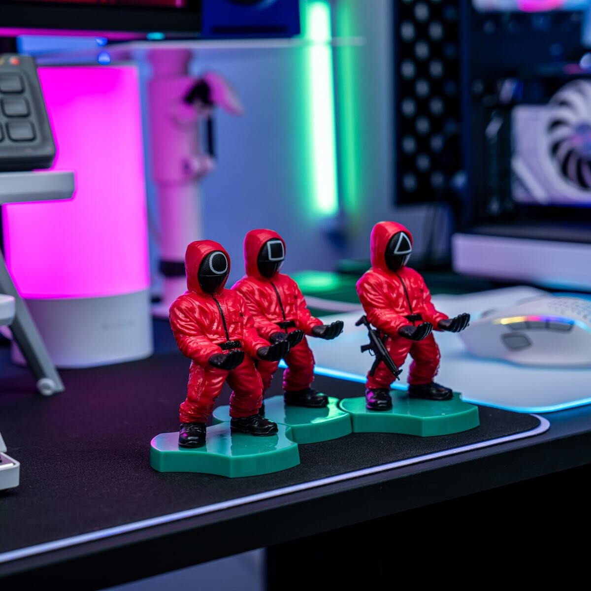 Holdems By Cable Guys - Square Guard Figur - Squid Game