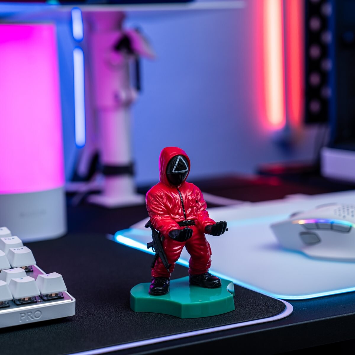 Holdems Squid Game Triangle Guard