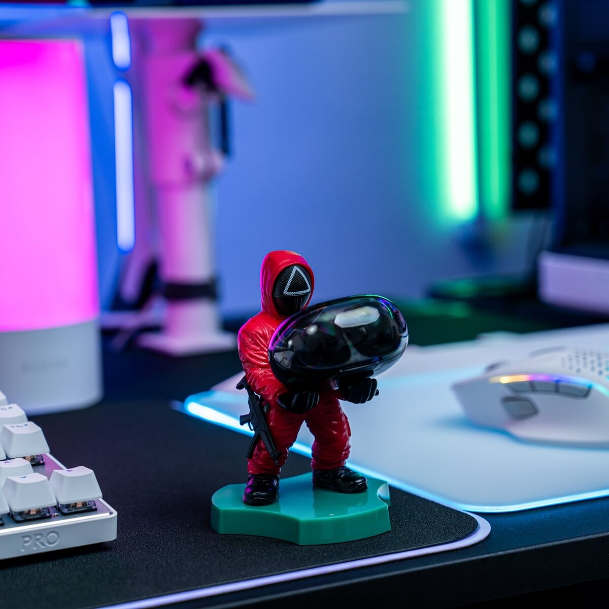 Holdems Squid Game Triangle Guard