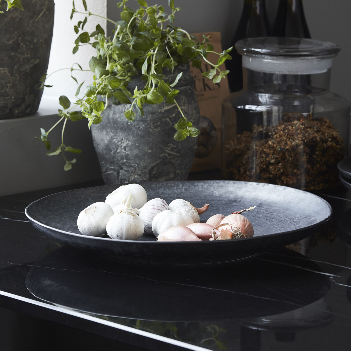 House Doctor - Fad - Pion - Sort Og Brun - Ø 36 Cm