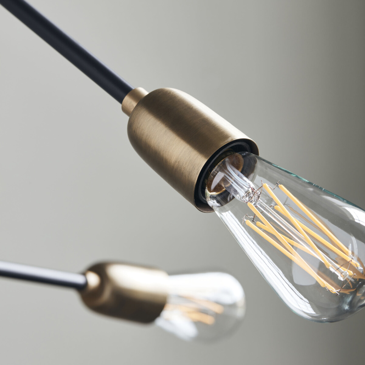House Doctor - Pendel Lampe - Molecular - Sort Og Messing - H 78 Cm