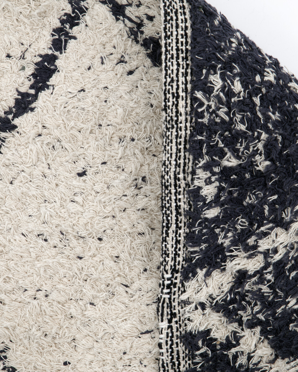 House Doctor - Gulvtæppe - Cruz - Sort Og Råhvid - 140X200 Cm