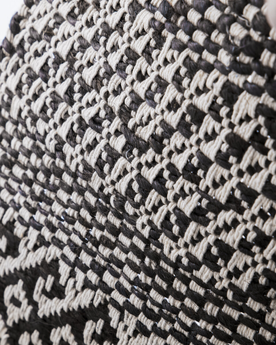 House Doctor - Tæppe - Hdethnic - Sort Natural - 200X90 Cm