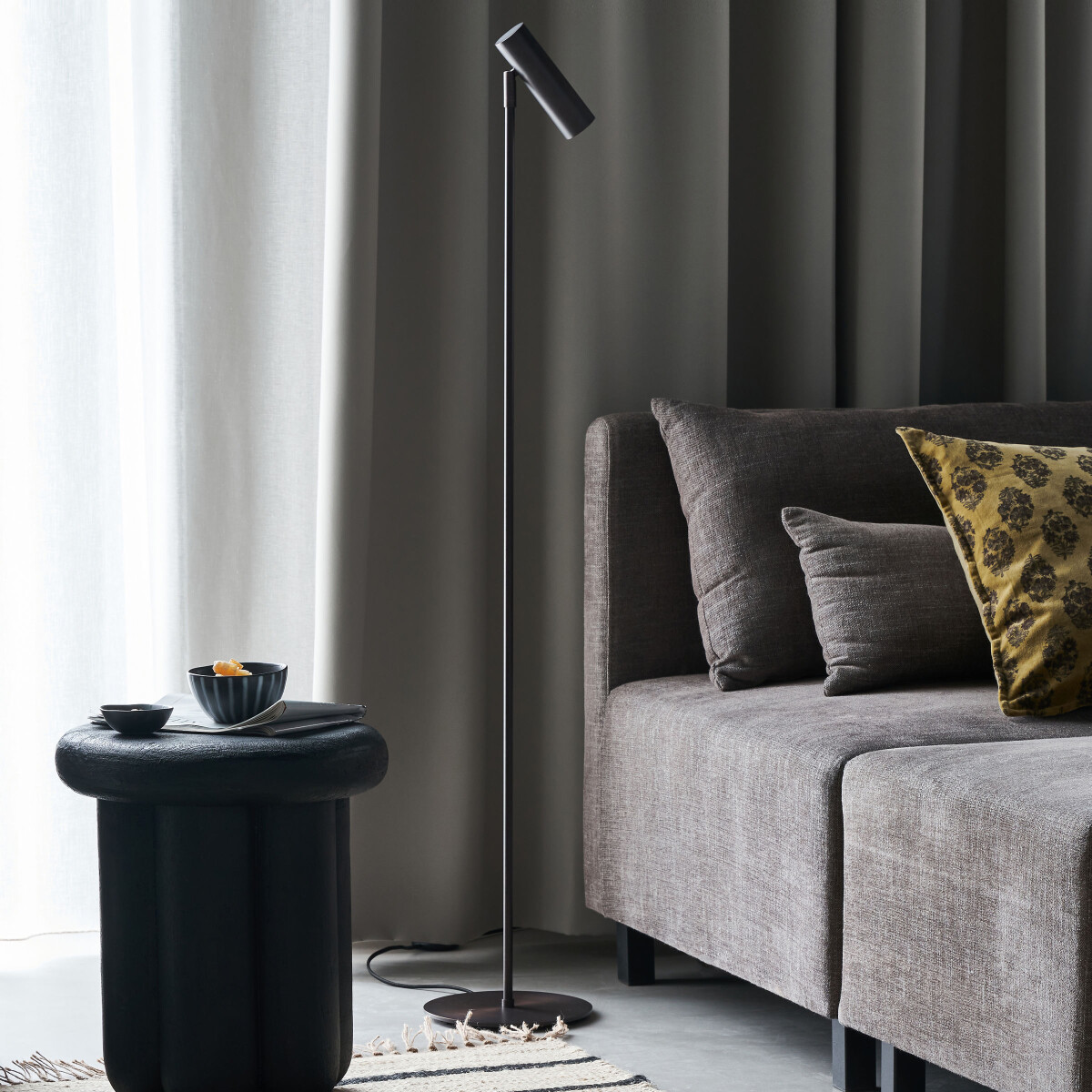 House Doctor - Gulvtæppe - Sima - Sort Og Natural - 70X140 Cm