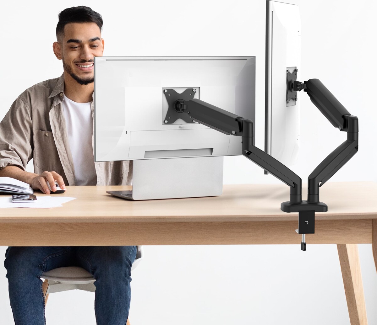 J5Create - Ergonomic Dual Monitor Mount