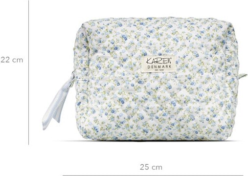 Karen - Stor Toilettaske - Blå Småblomstret Quilt