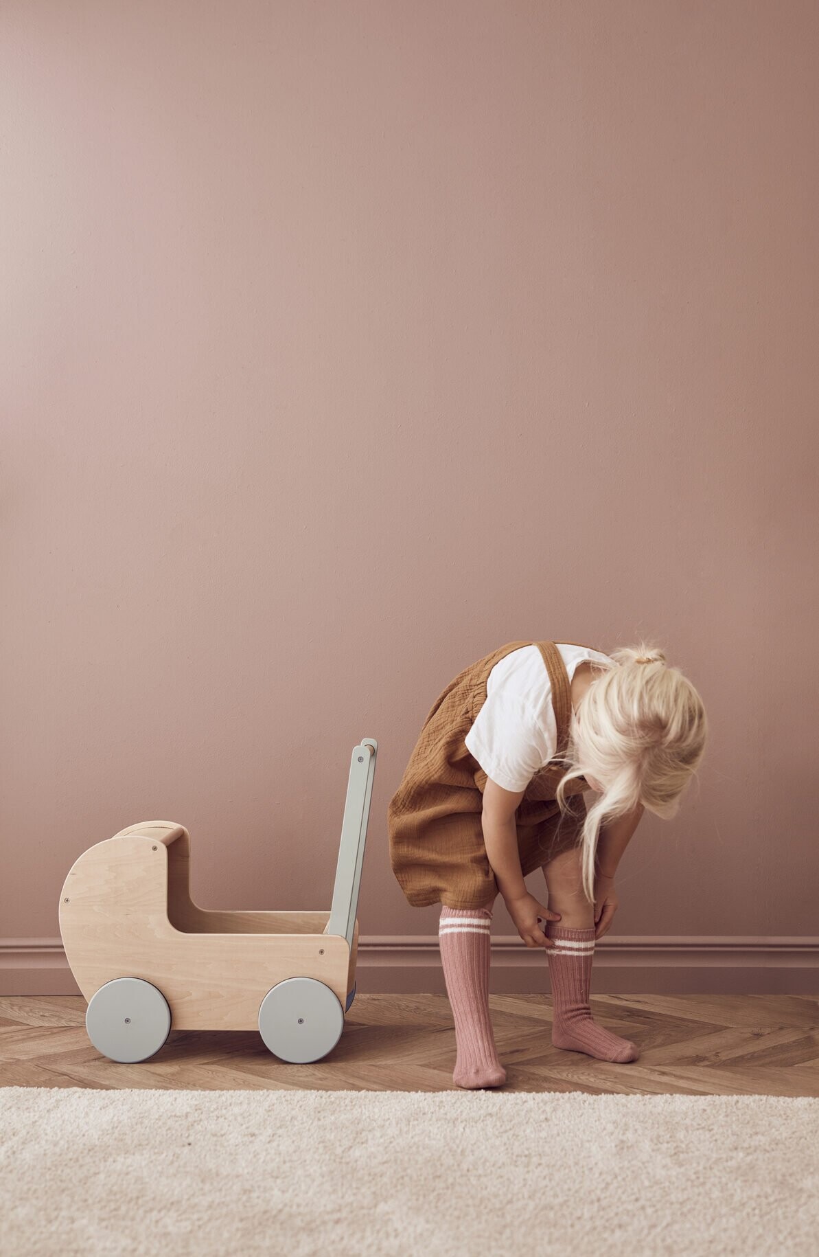 Dukkevogn I Træ - Natur Og Lysegrøn - Kids Concept