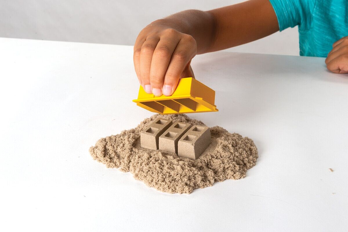 Kinetic Sand - Grav Og Nedriv Legesæt