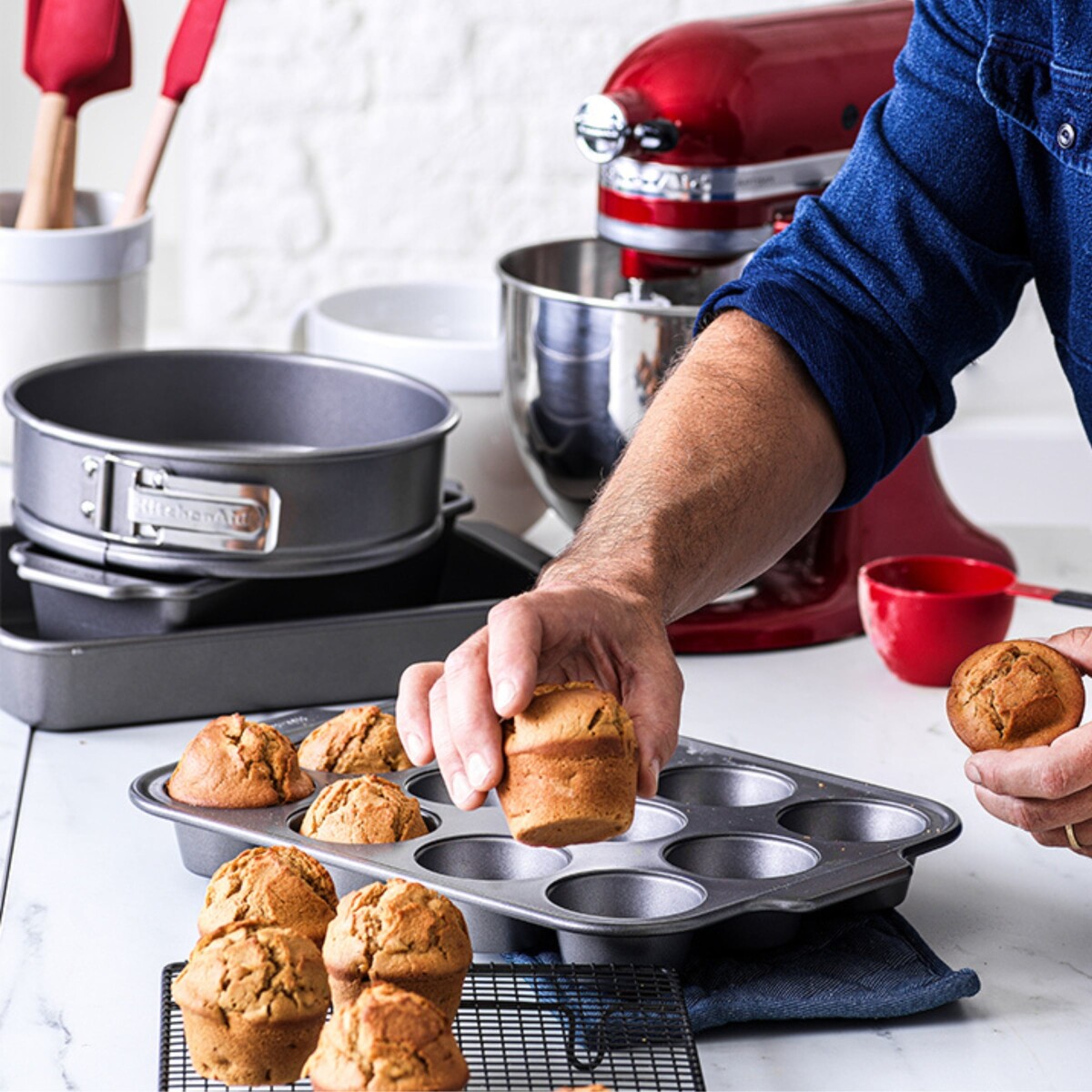 Kitchenaid - Metal Bakeware Muffin Pan - Silver