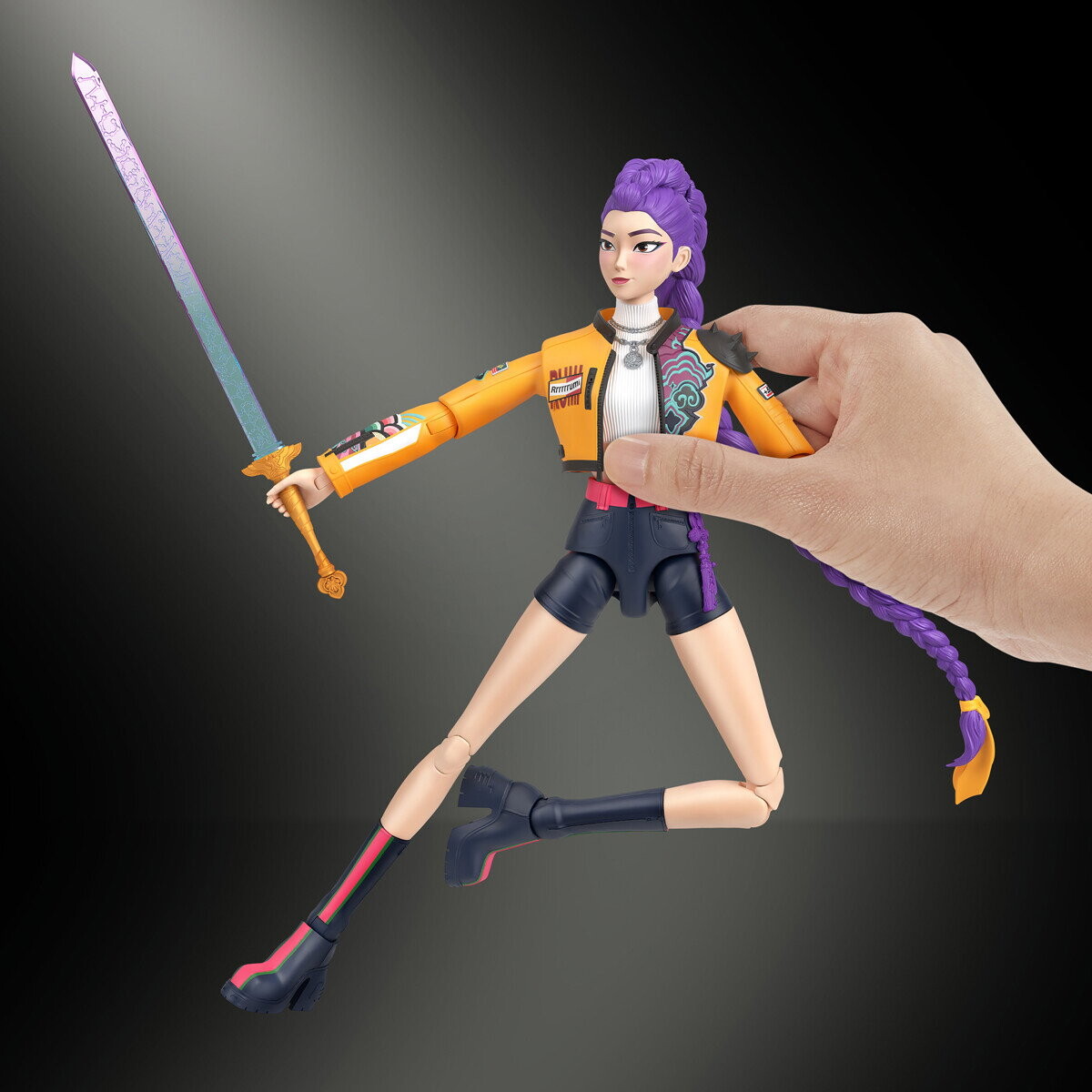 K-Pop Demon Hunters - Rumi Action Core Dukke - 15 Cm