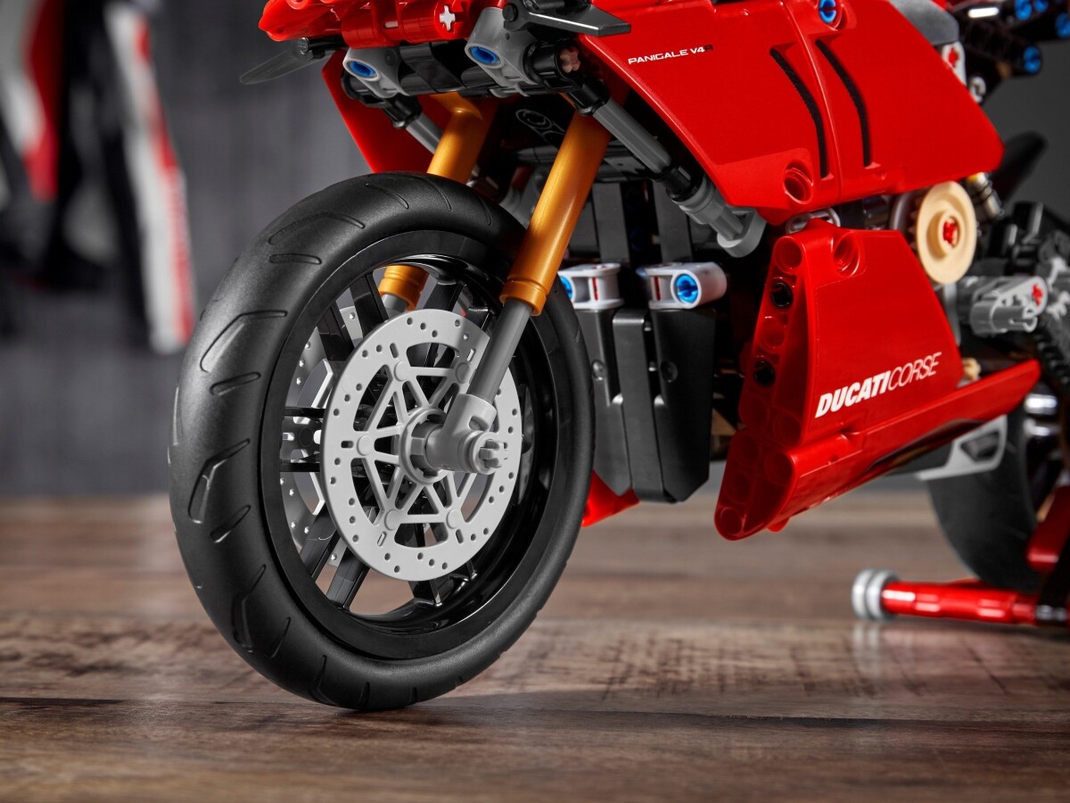 lego technic ducati panigale v4 r 42107