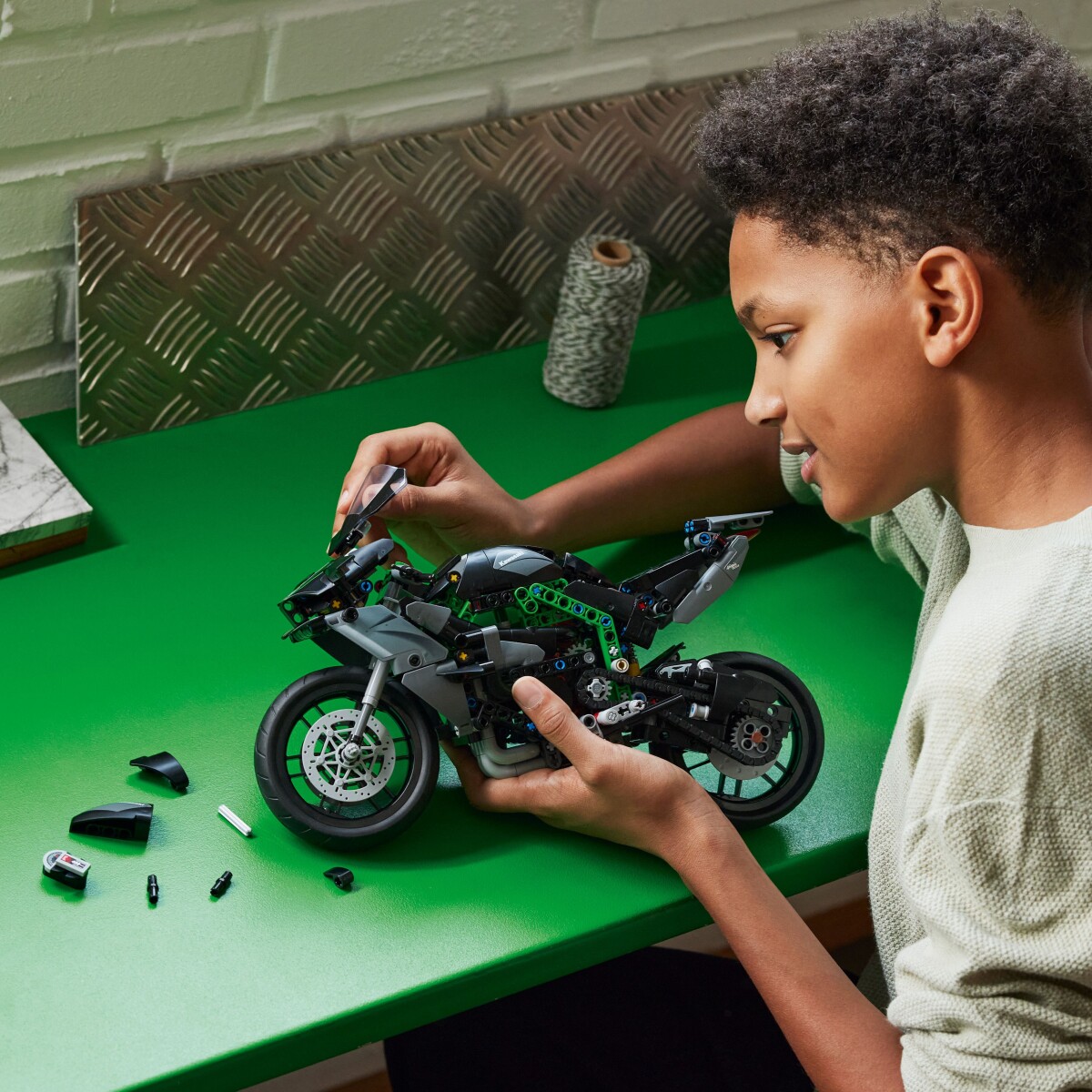 Lego Technic - Kawasaki Ninja H2R Motorcykel - 42170