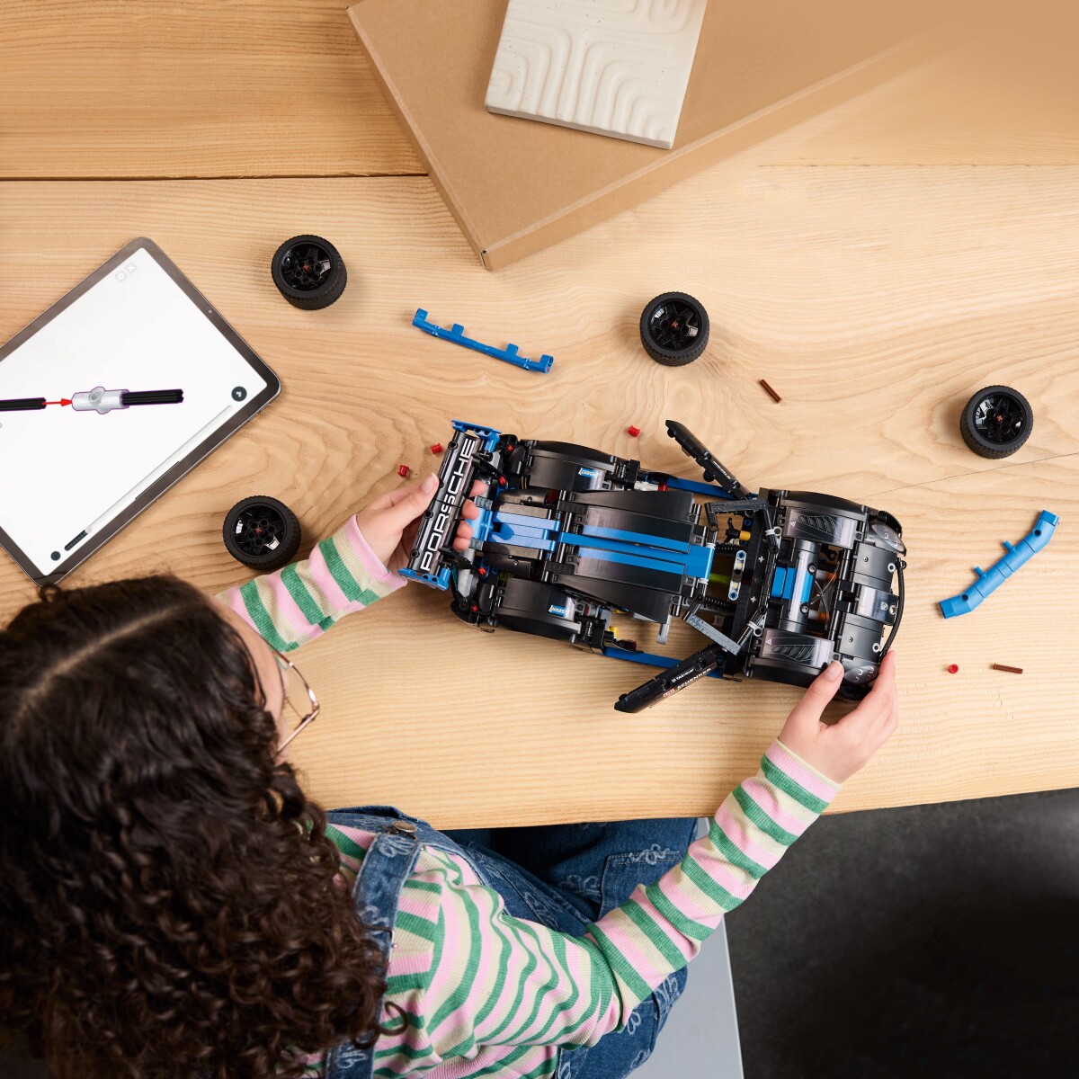 Lego Technic - Porsche Gt4 E-Performance Racerbil - 42176