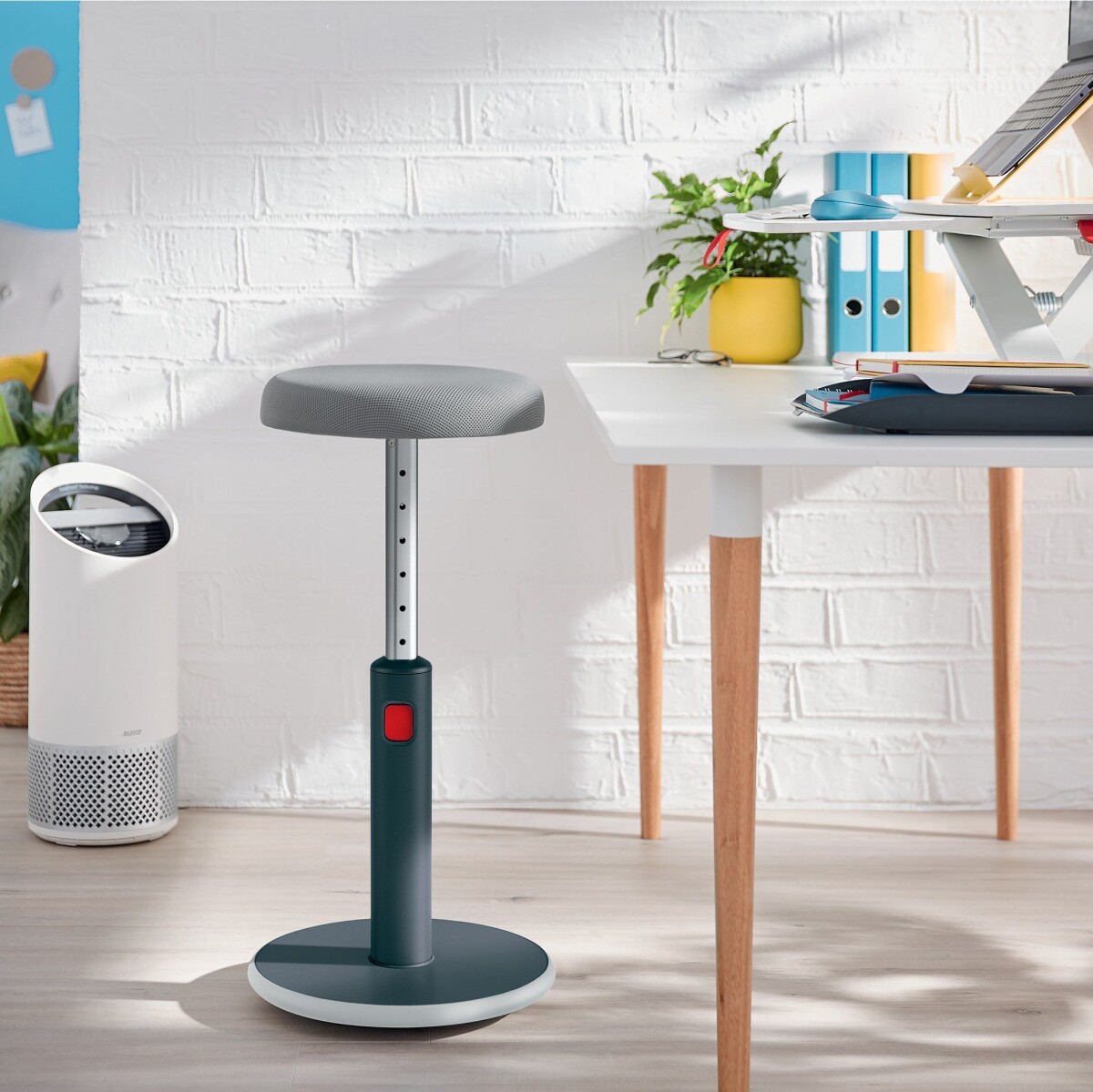 Leitz - Ergo Cozy Active Sit-Stand Balance Chair - Grey
