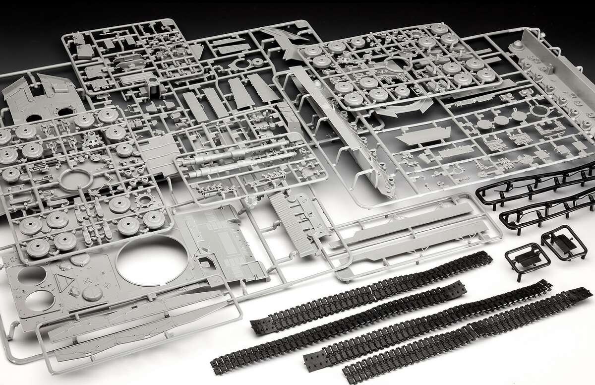 Revell 03368 - Leopard 2A4 - 40Th Anniversary Special - 1 35