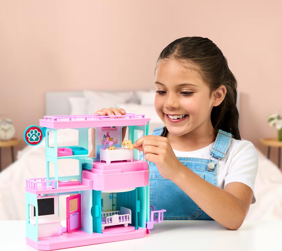 Little Live Pets - Mama Surprise Fam Baby Clinic