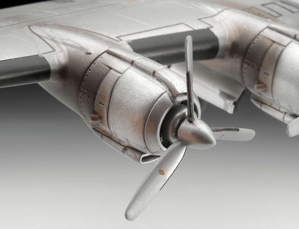 Revell 03745 - Lockheed L1049G Super Constellation - 1 144