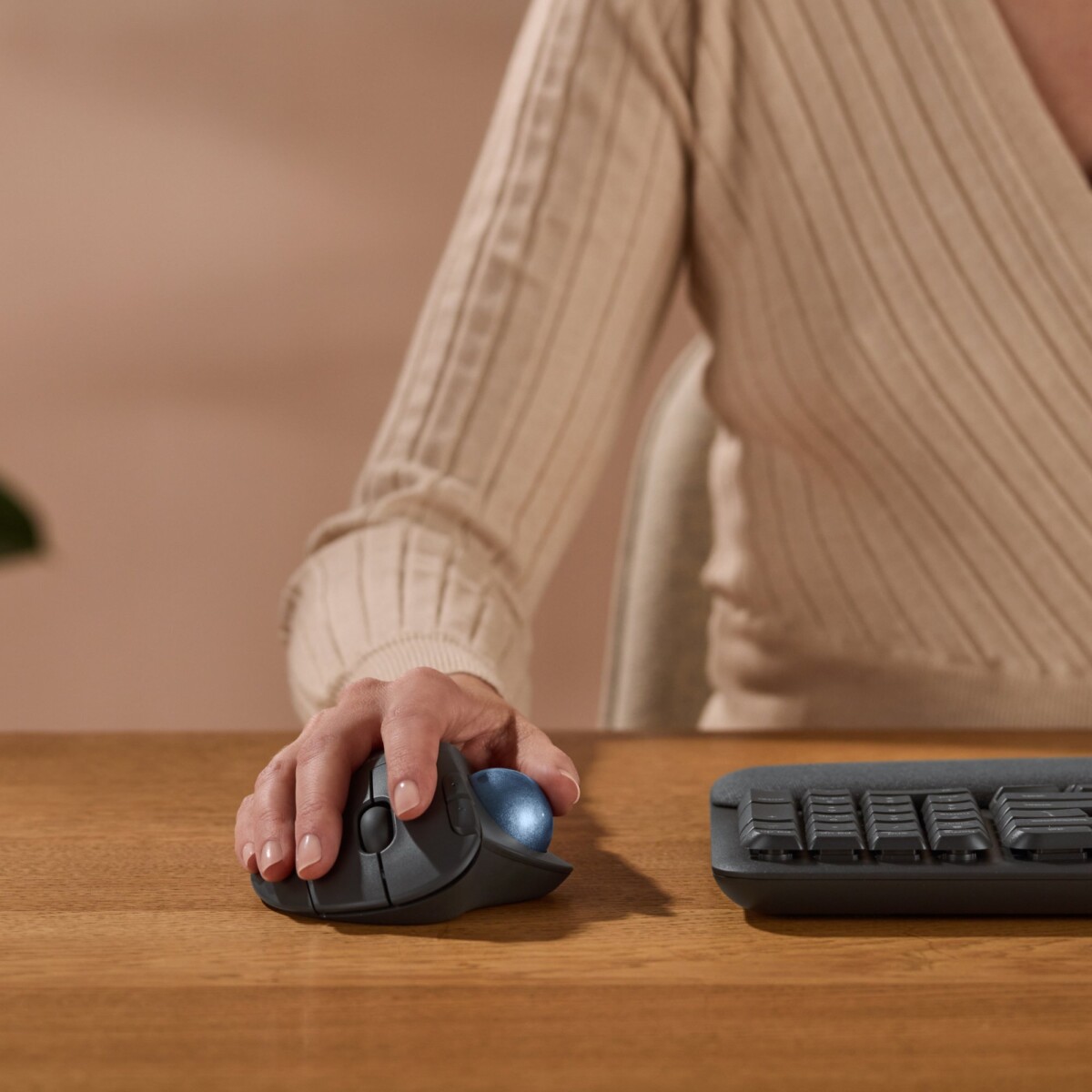 Logitech - Ergo M575S Wireless Trackball