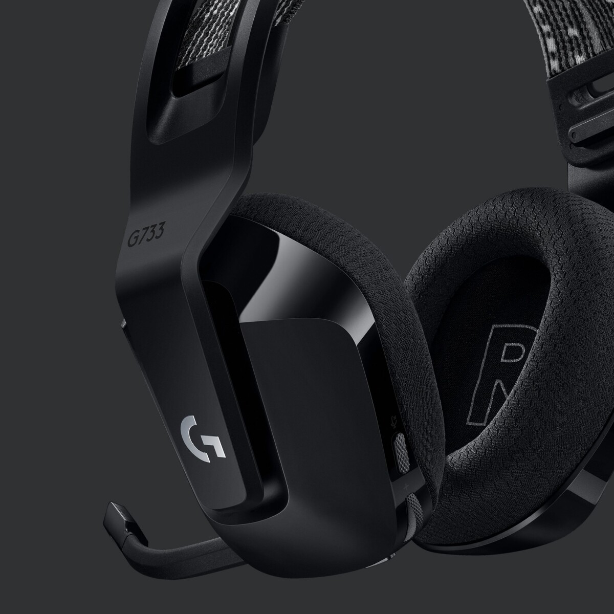 Logitech G733 Lightspeed Rgb Gaming Headset Sort Se tilbud og køb