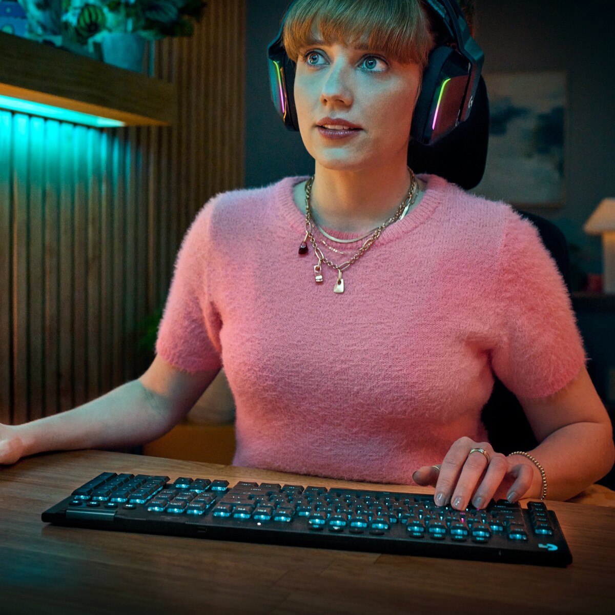 Logitech - G915 X Lightspeed Low-Profile Wireless Gaming Keyboard