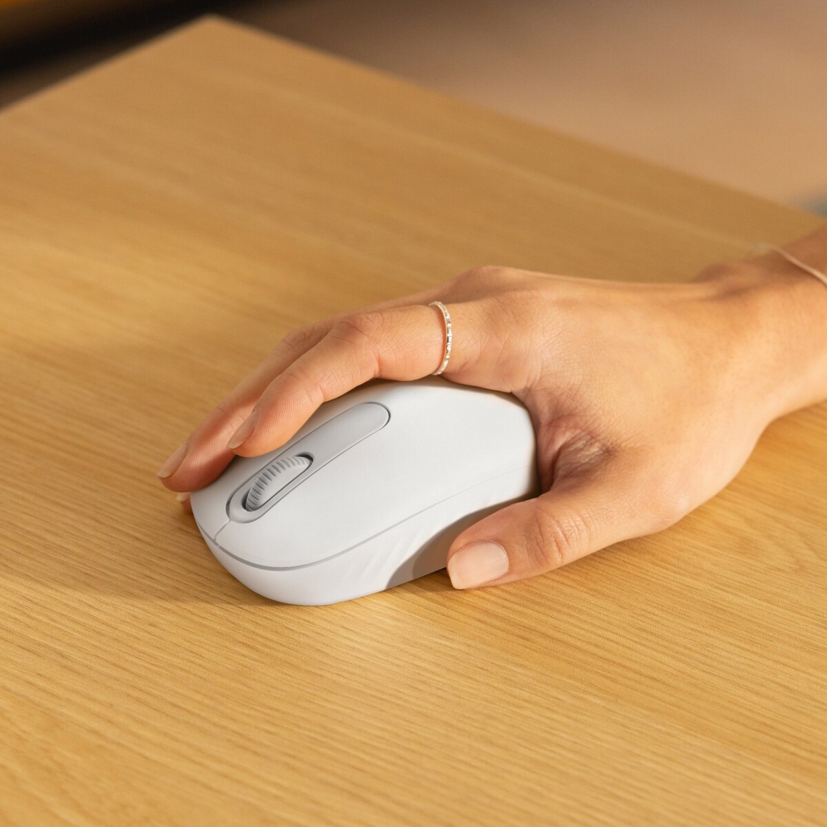 Logitech - M196 Bluetooth Mouse
