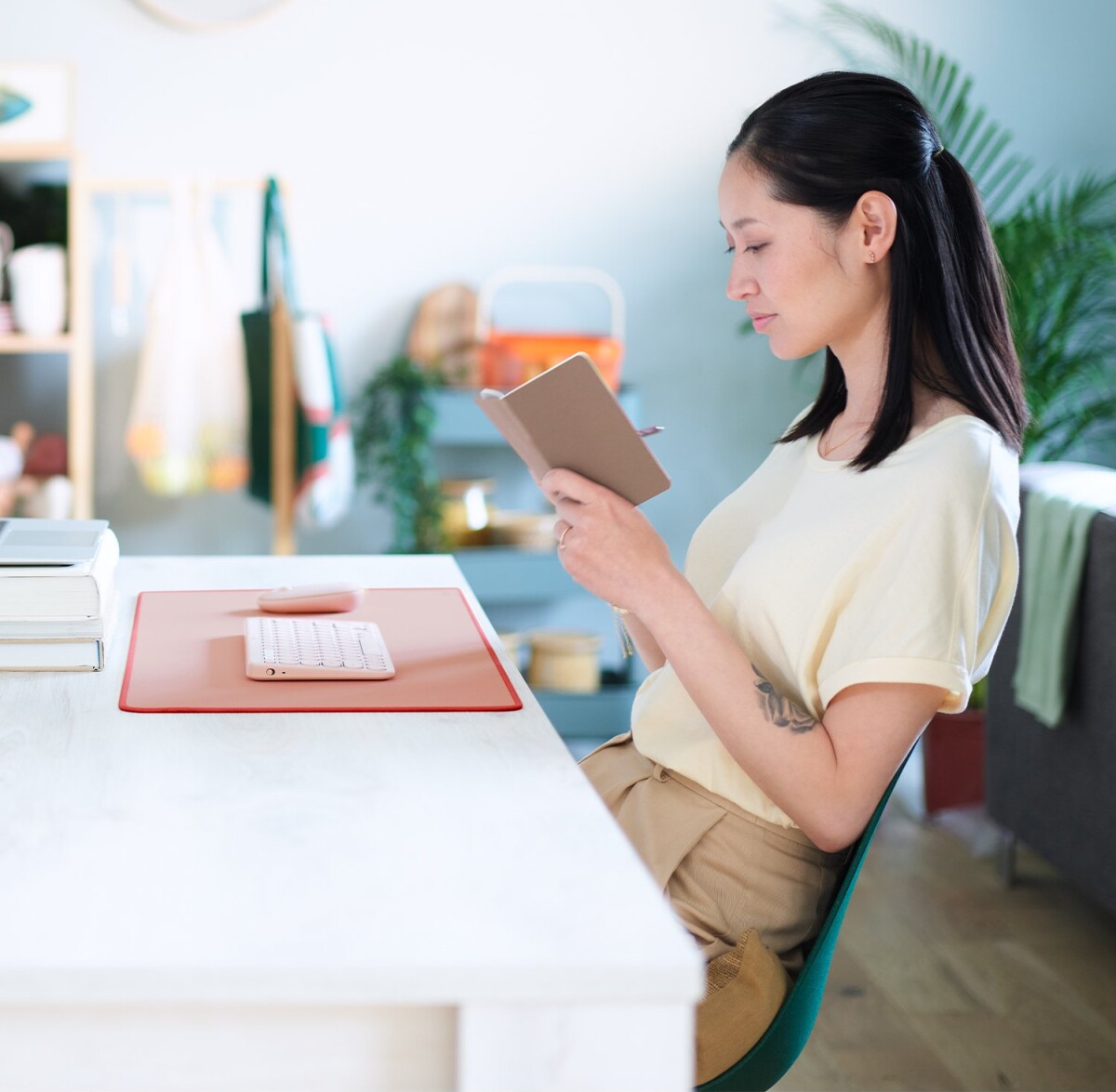 Logitech - Studio Series Desk Mat - Lyserød