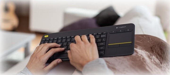 Logitech K400 Plus Trådløs Tastatur Med Touchpad - Nordisk Layout - Sort | Se tilbud og køb på Gucca.dk