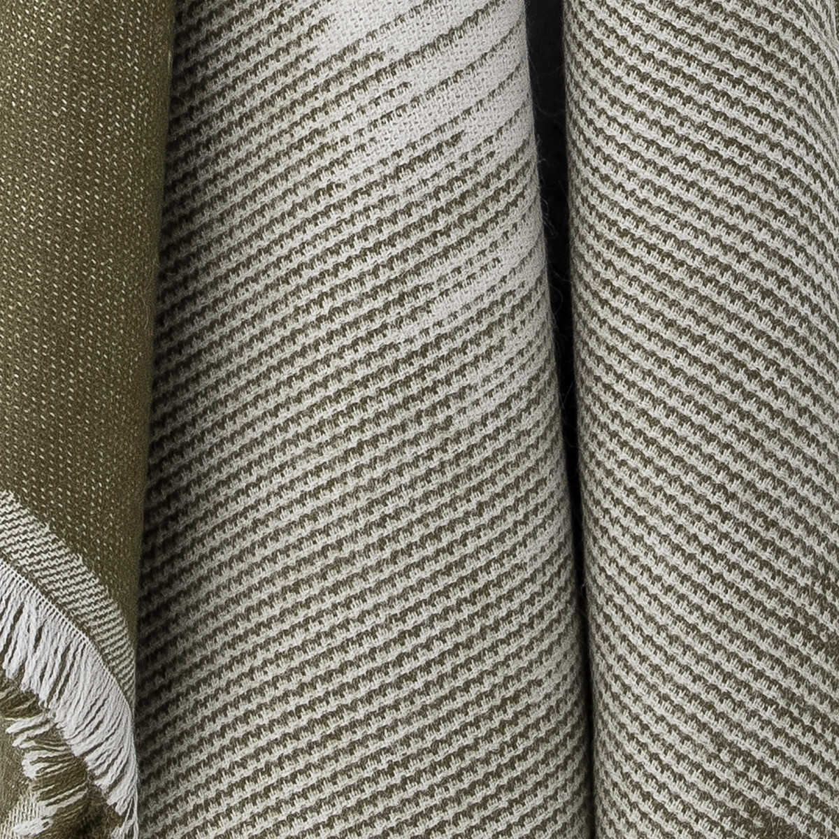 Bloomingville - Lucienne Plaid - Grøn - Akryl - 150X125 Cm