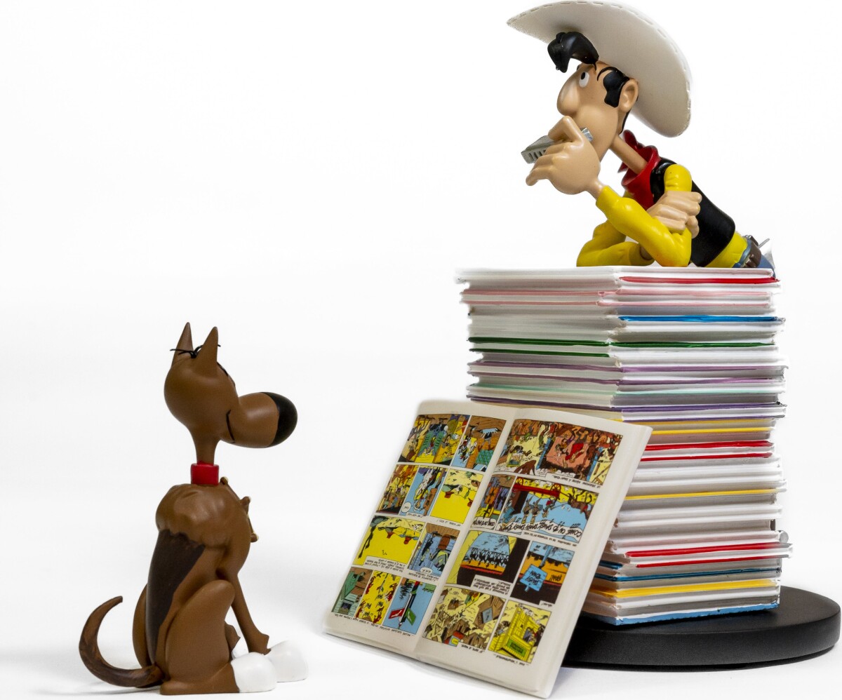 Lucky Luke Rantanplan Figurine Pile Of Albums