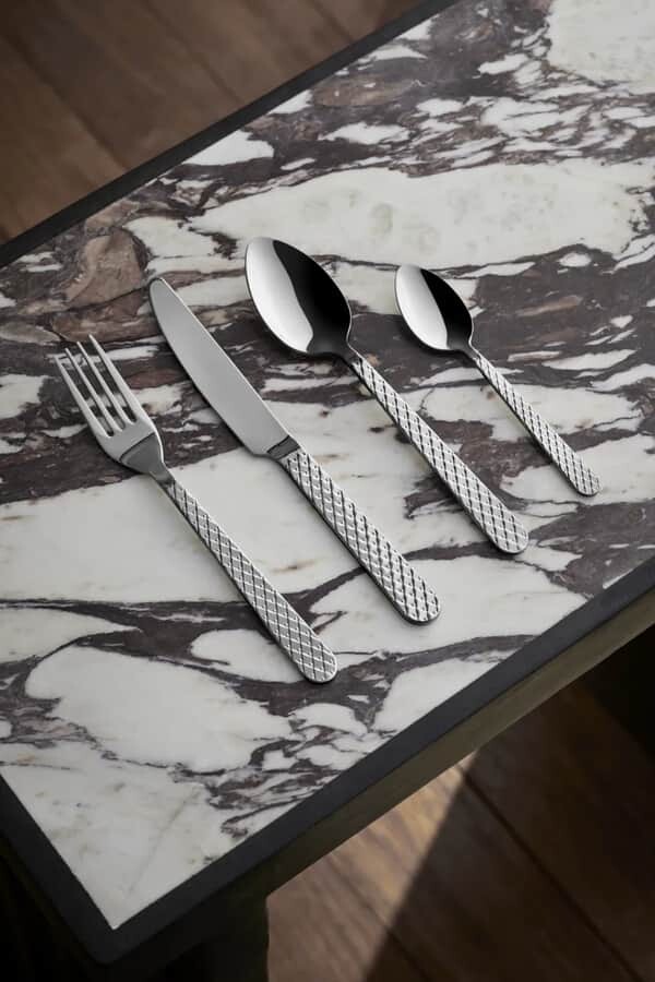 Lyngby Porcelæn - Rhombe Bestiksæt 16 Dele - Stål