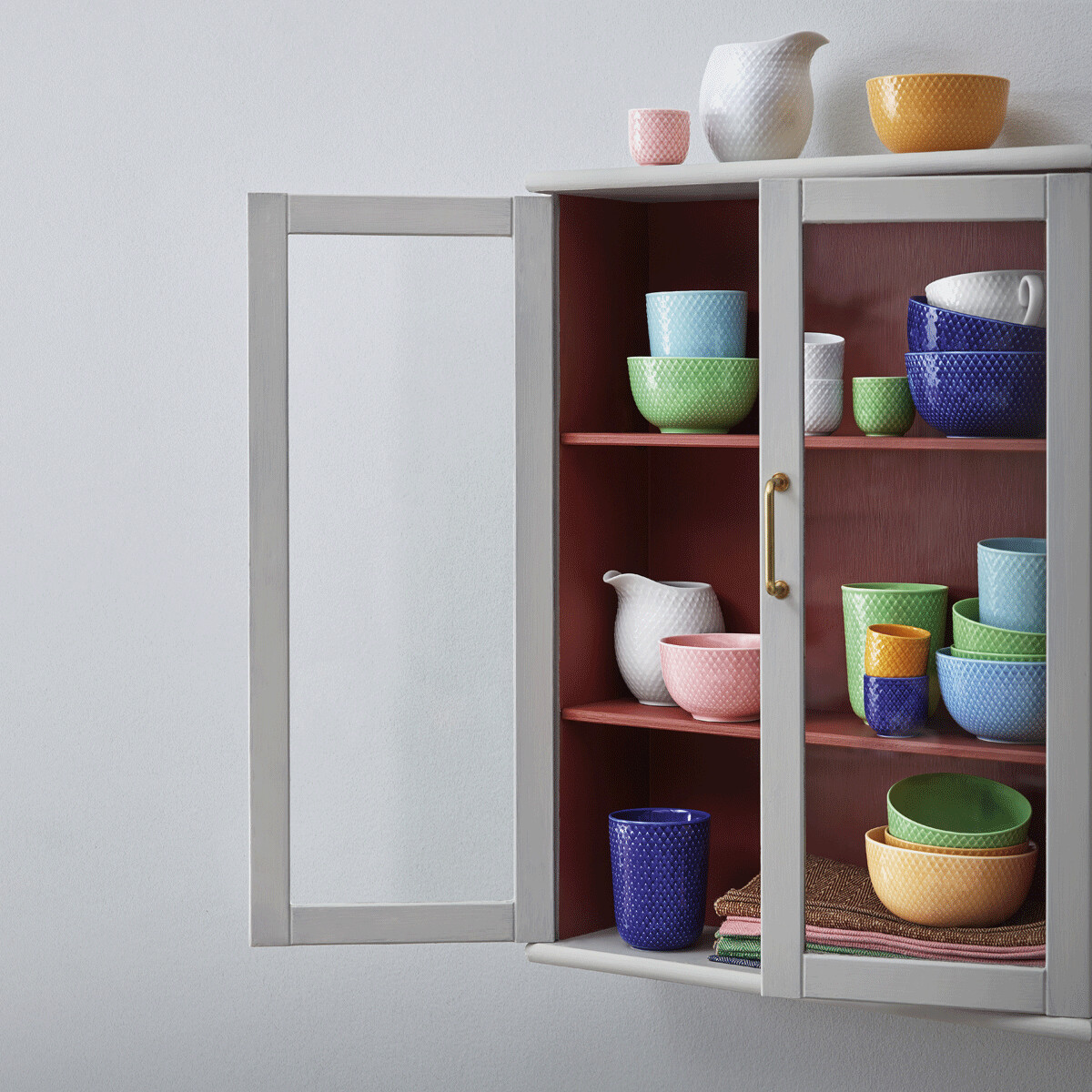 Lyngby Porcelæn - Rhombe Color Krus 33 Cl - Mørkeblå