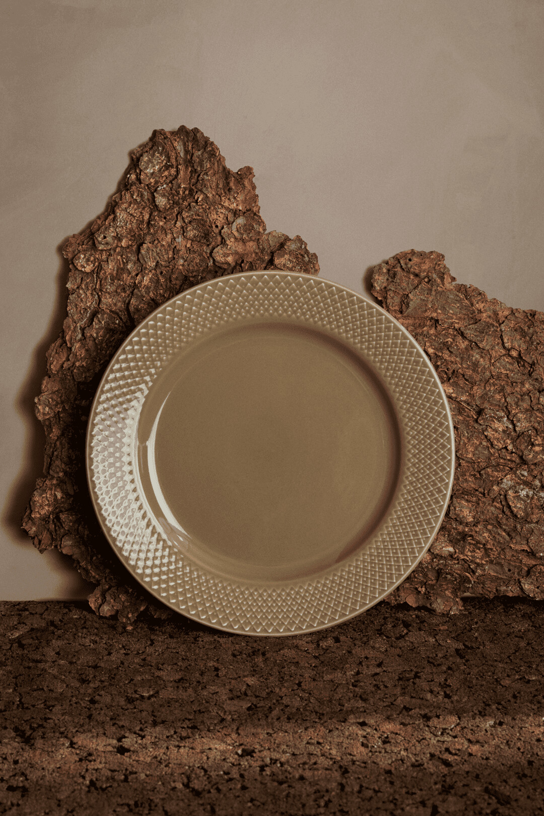Lyngby Porcelæn - Rhombe Earth Frokosttallerken 23 Cm - Ler