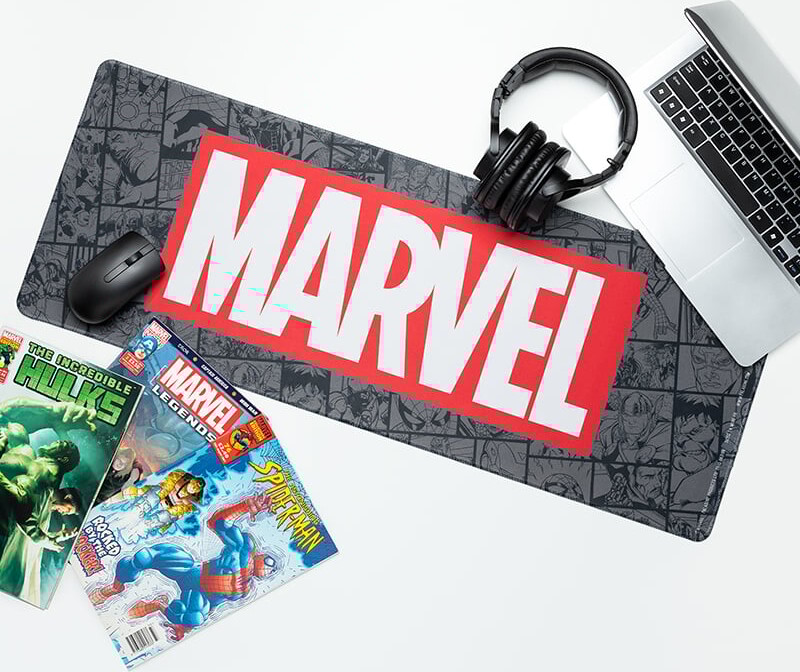 Marvel Desk Mat - Skrivebordsmåtte - Grå Rød - 30 X 80 Cm