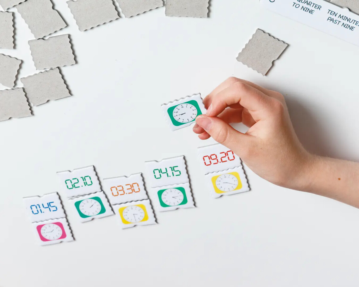 Lær Klokken Spil - Puslespil Og Memo - Maxi - 54 Brikker - Larsen