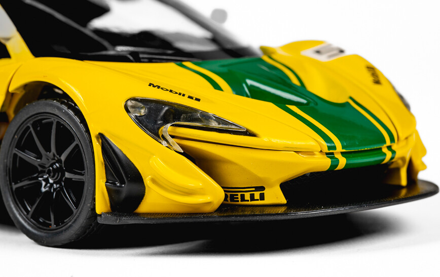 Mclaren P1 Gtr 1 24 Die-Cast Yellow - Tec-Toy