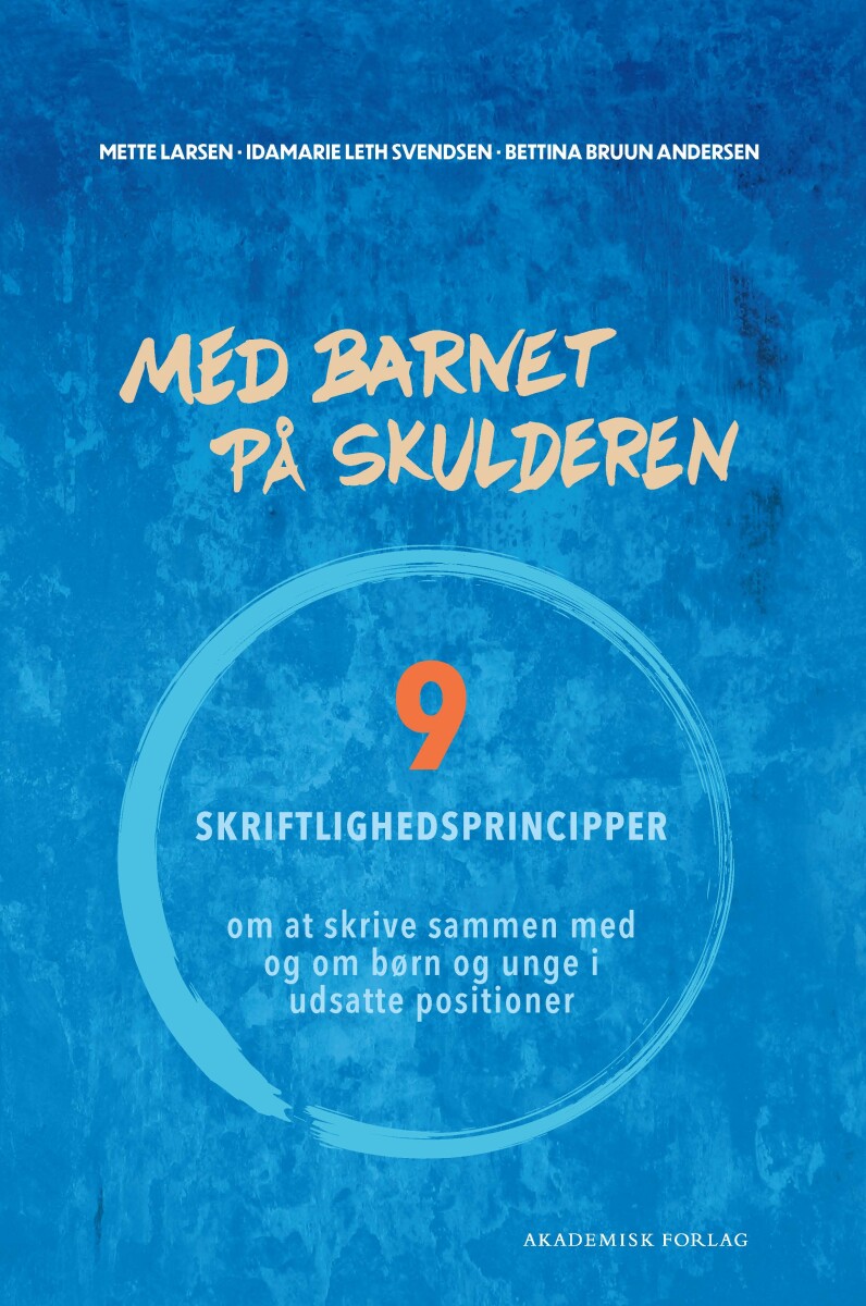 Med Barnet På Skulderen