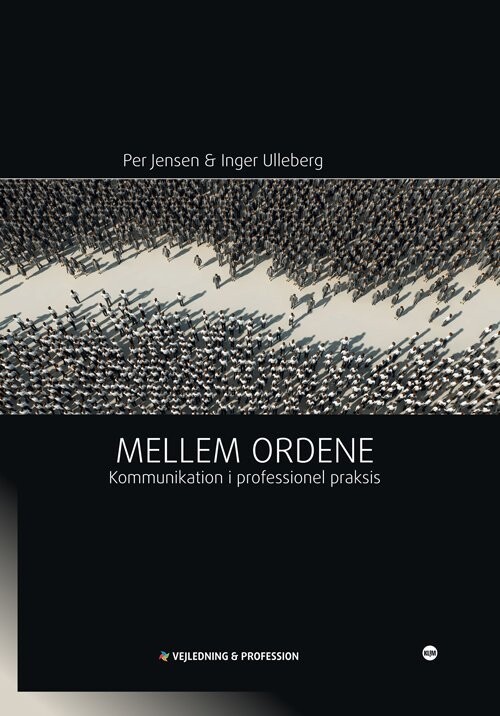 Mellem Ordene