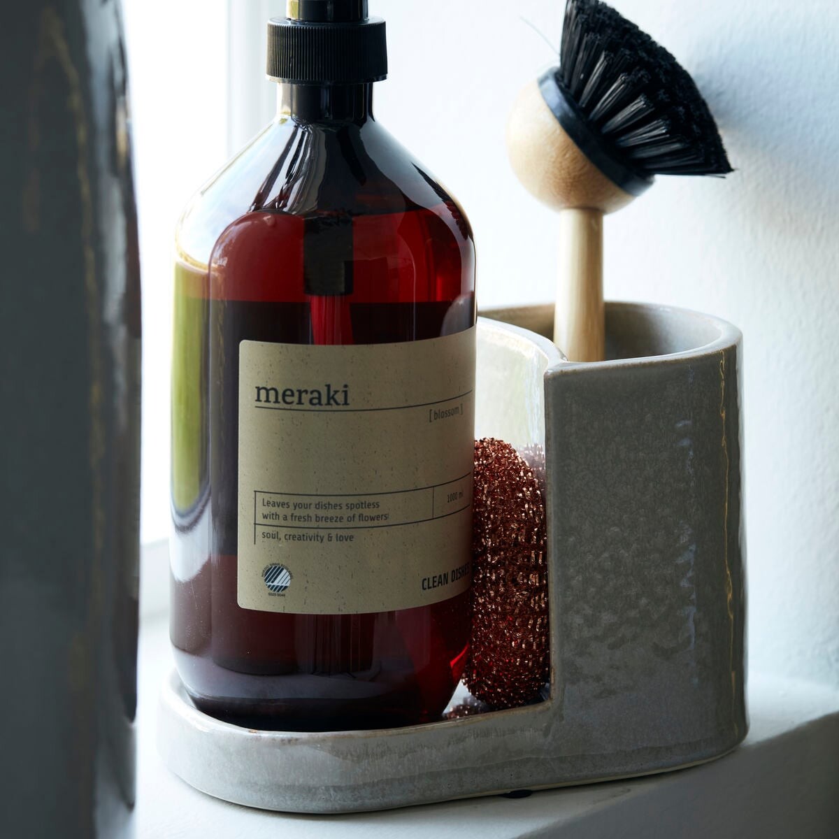 Meraki - Børste- Og Sæbeholder Mkdatura - Shellish Grey - W 18 Cm H 127