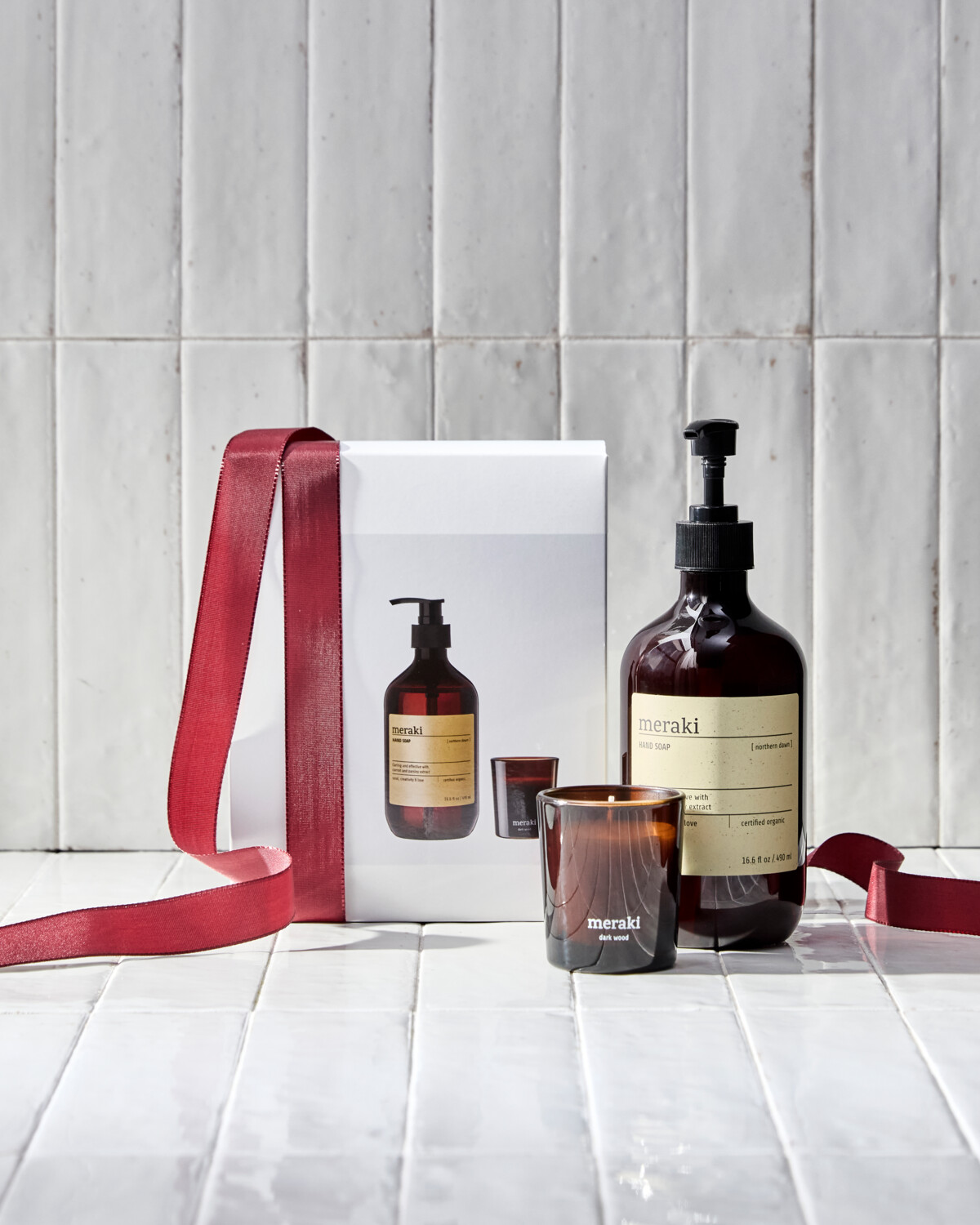Meraki - Gift Box Northern Dawn Hand Soap Dark Wood Candle - 490 Ml60 G - L