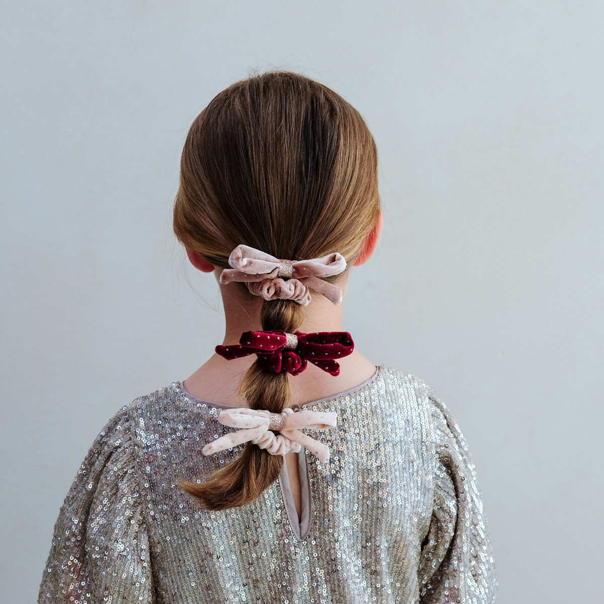 Mimi Lula - 4 Scrunchies Hårelastikker - Velvet Bow