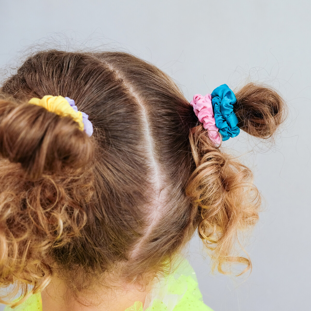 Mimi Lula - 9 Scrunchies Hårelastikker - Bright Satin