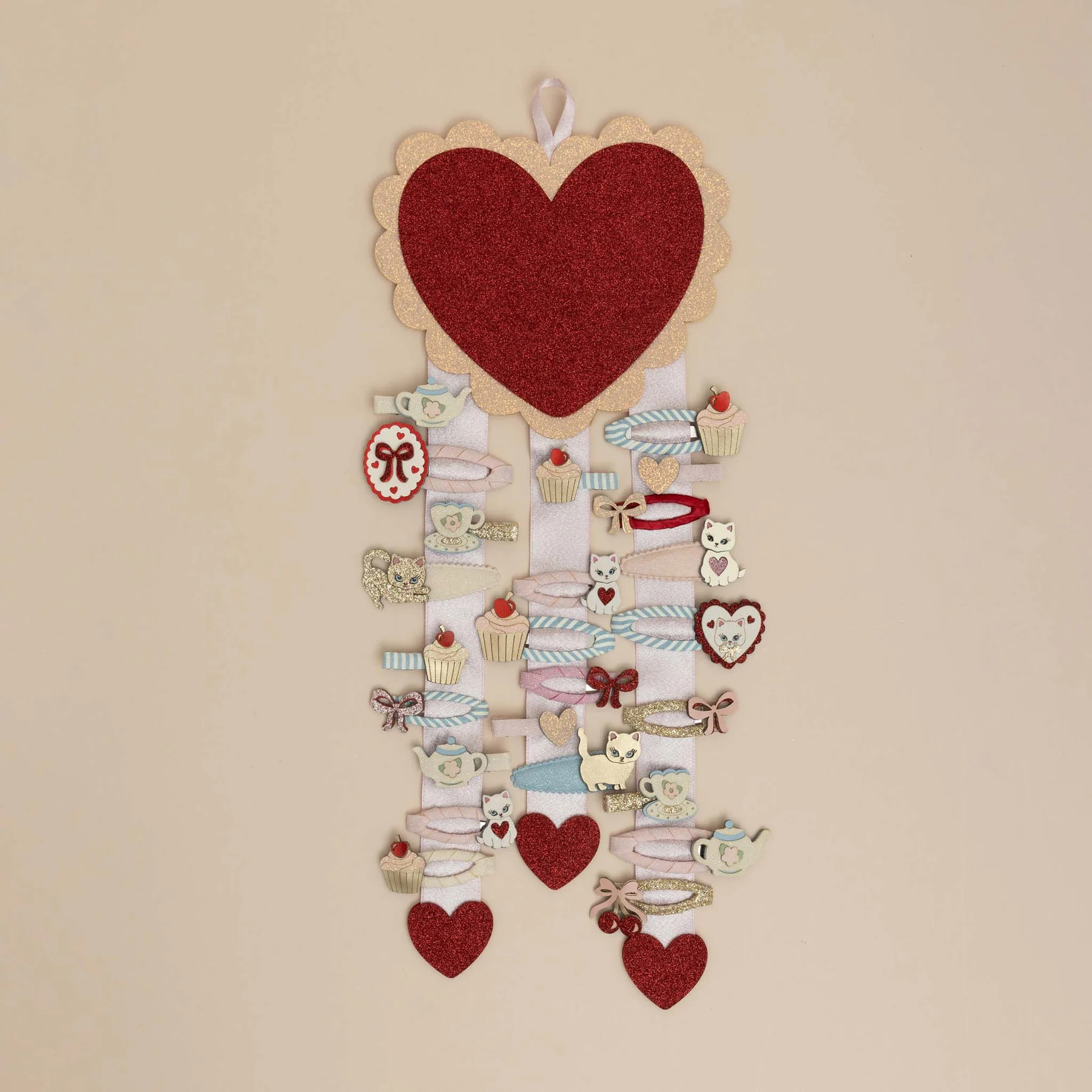 Mimi Lula - Organizer Til Hårspænder - Dreamy Heart Wall Hanger
