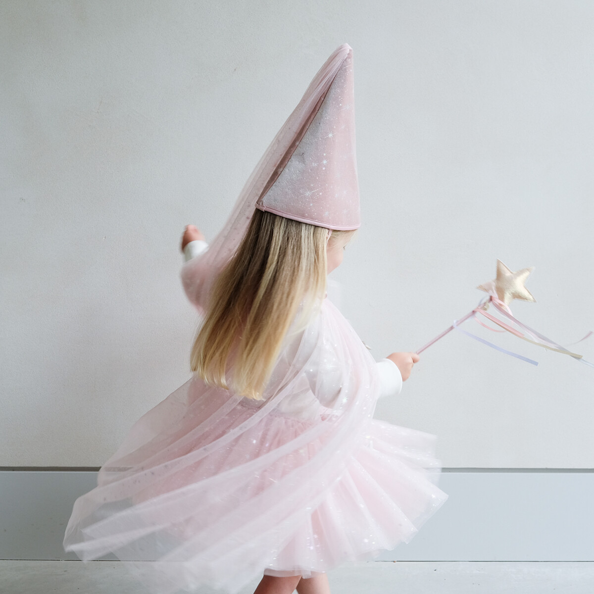 Tryllestav Med Stjerne - Gylden Tyl Satin Glimmer - Mimi Lula