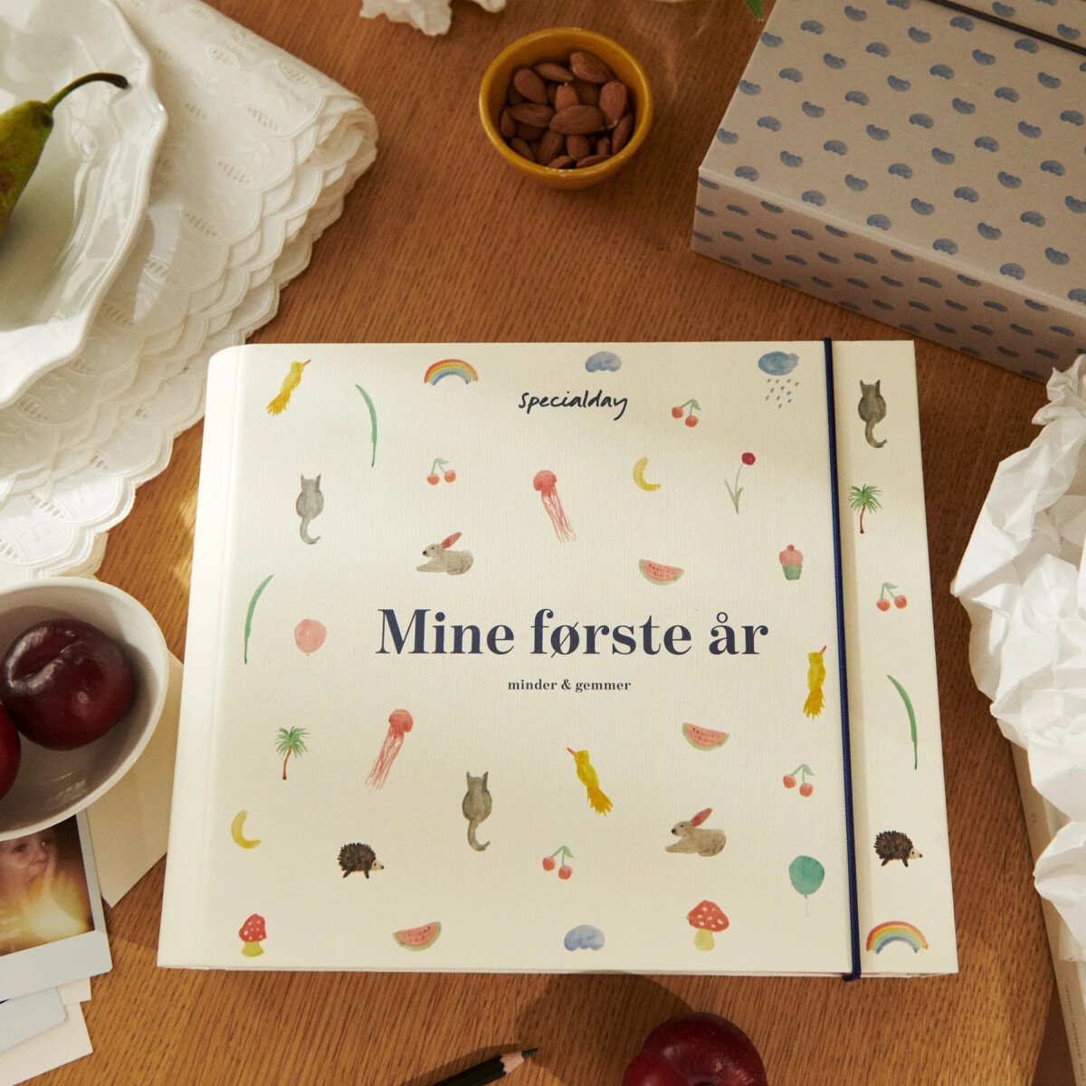 Mine Første År - Album Special Edition Creme Unisex