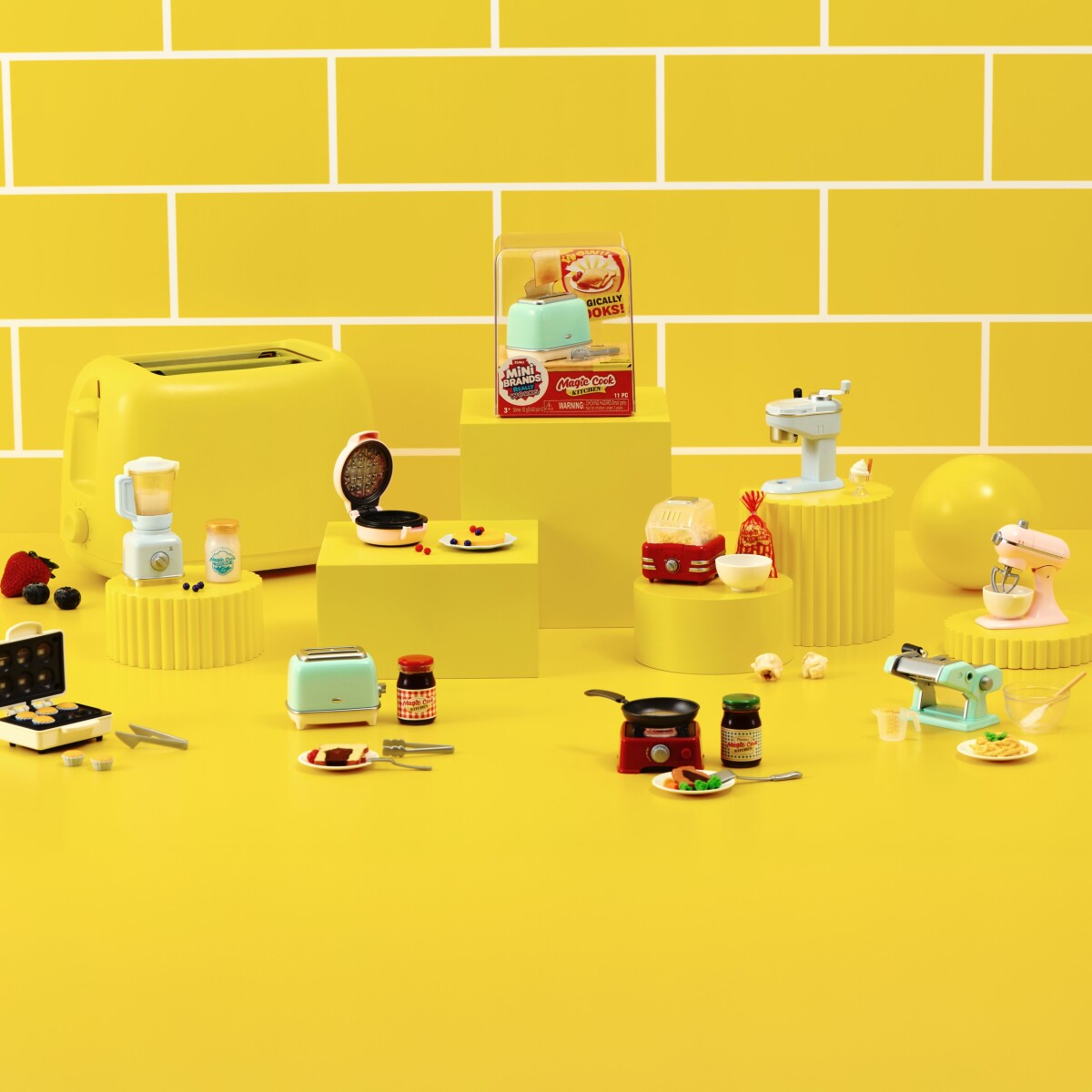 Zuru Mini Brands - Waffle Maker - Really Works Magic Cook S1