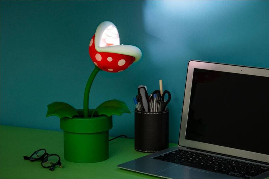 Mini Piranha Plant Posable Lamp V2